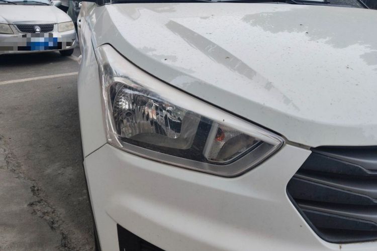 Used Hyundai ix25 2015 1.6L Manual Two-Wheel Drive Fashionable GS Model Right Front Headlight