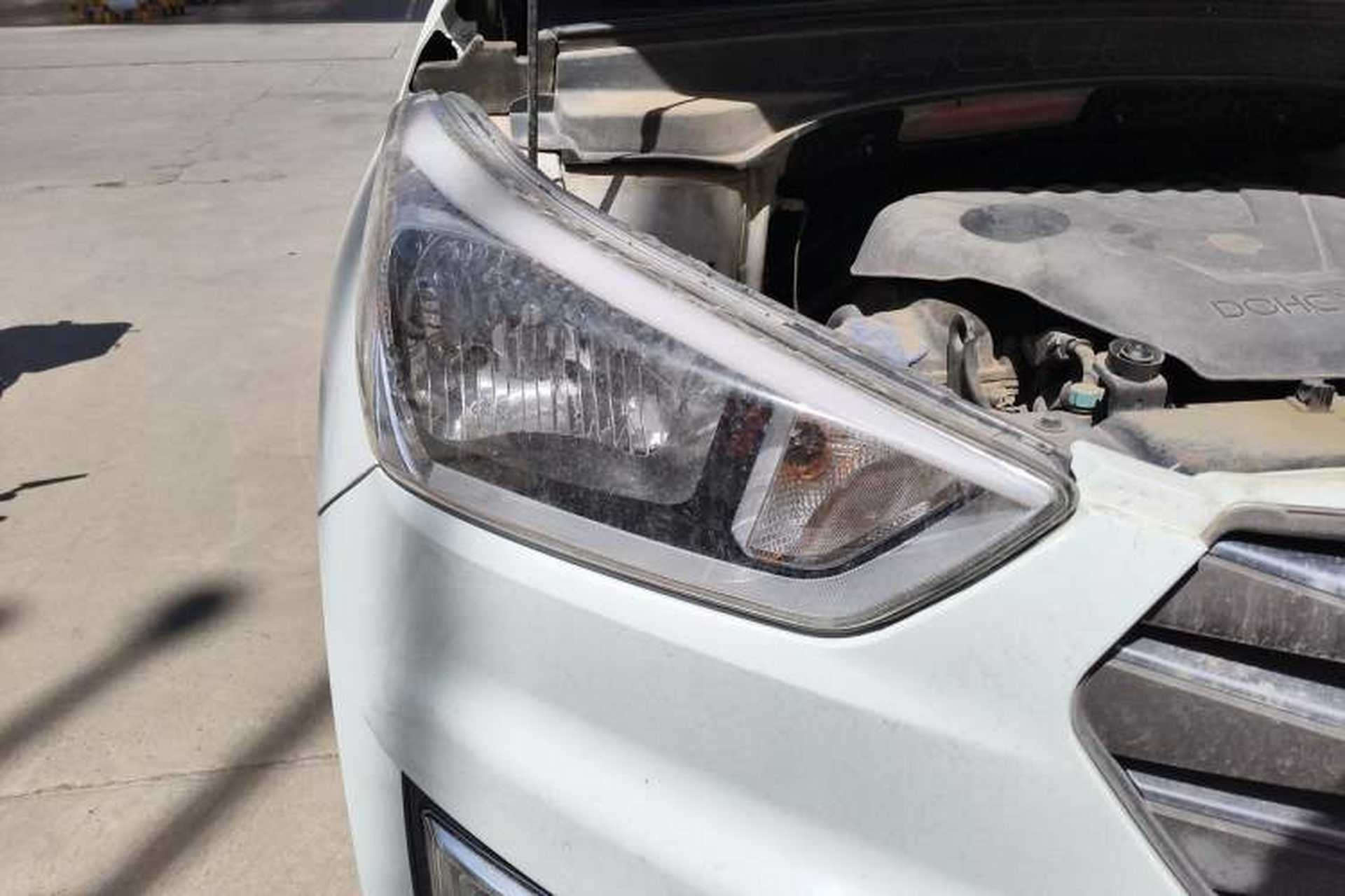 Used Hyundai ix25 2015 1.6L Automatic Two-Wheel Drive Smart GLS Trim Right Front Headlight