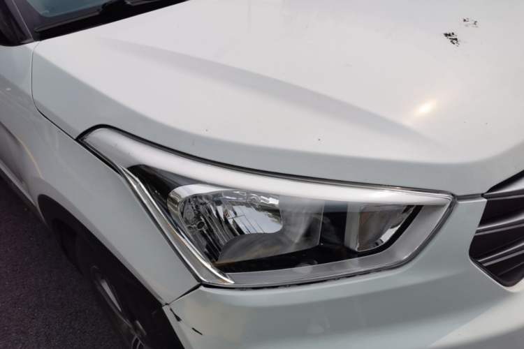 Used Hyundai ix25 2015 1.6L Automatic Two-Wheel Drive Smart GLS Trim Right Front Headlight