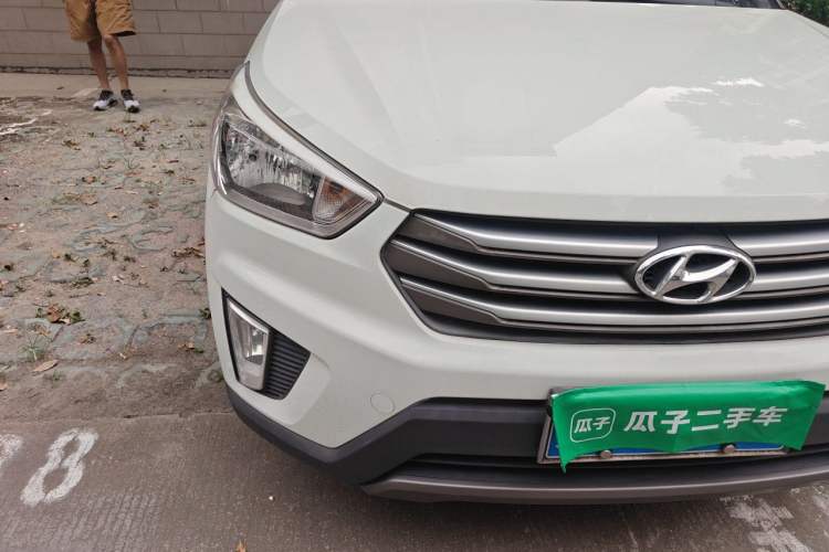 Used Hyundai ix25 2015 1.6L Automatic Two-Wheel Drive Smart GLS Trim Right Front Headlight