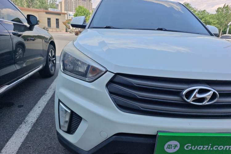 Used Hyundai ix25 2015 1.6L Automatic Two-Wheel Drive Fashionable GS Model Right Front Headlight