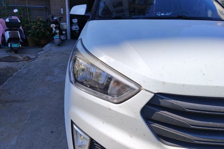 Used Hyundai ix25 2015 1.6L Automatic Two-Wheel Drive Fashionable GS Model Right Front Headlight