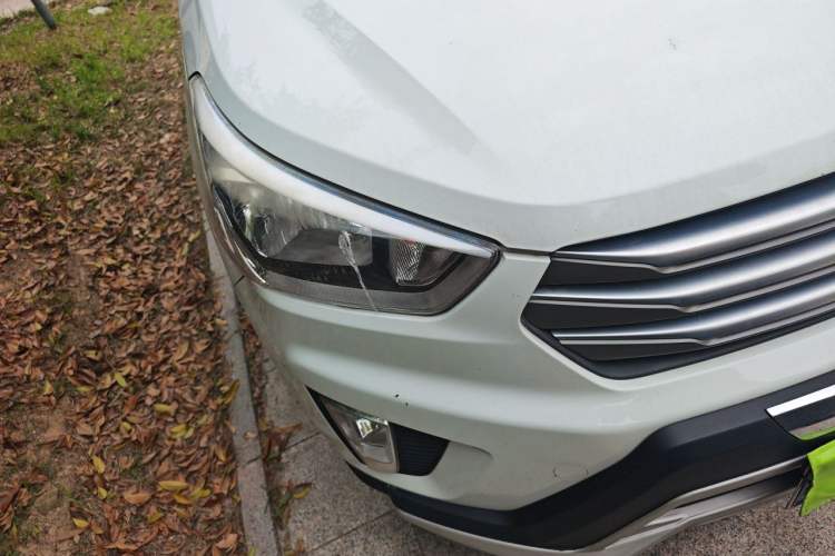 Used Hyundai ix25 2015 1.6L Automatic Two-Wheel Drive Smart GLS Trim Right Front Headlight