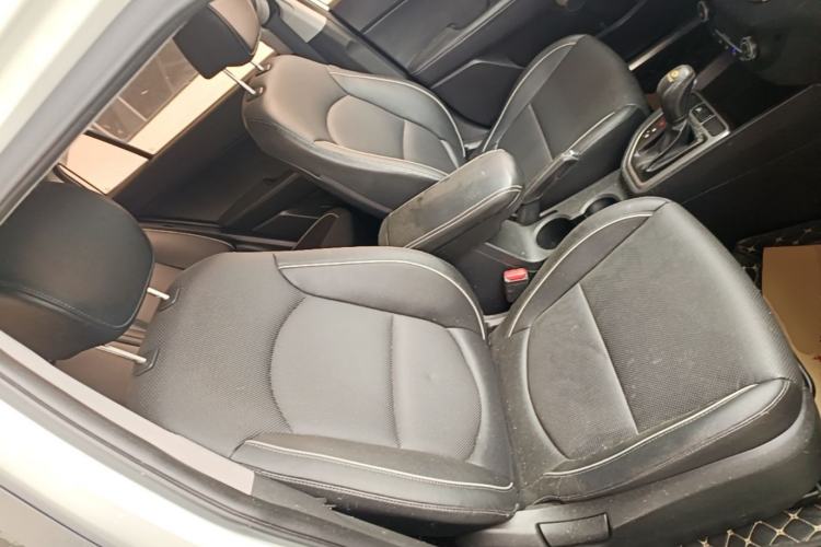 Used Hyundai ix25 2015 1.6L Automatic Two-Wheel Drive Smart GLS Trim Right Front Seat