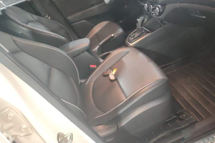 Used Hyundai ix25 2015 1.6L Automatic Two-Wheel Drive Smart GLS Trim Right Front Seat