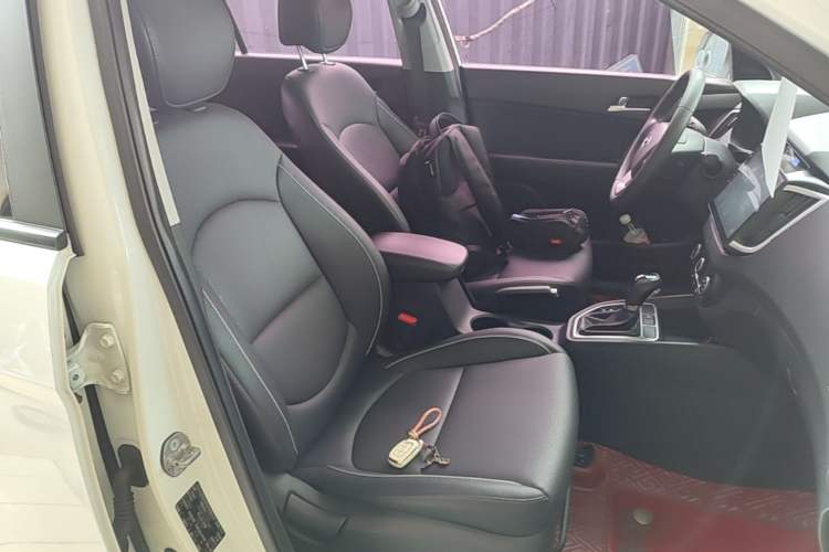 Used Hyundai ix25 2015 1.6L Automatic Two-Wheel Drive Smart GLS Trim Right Front Seat
