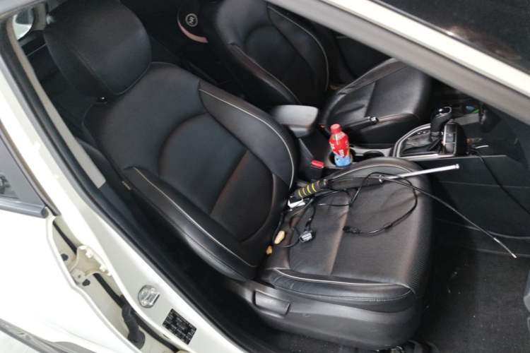 Used Hyundai ix25 2015 1.6L Automatic Two-Wheel Drive Smart GLS Trim Right Front Seat