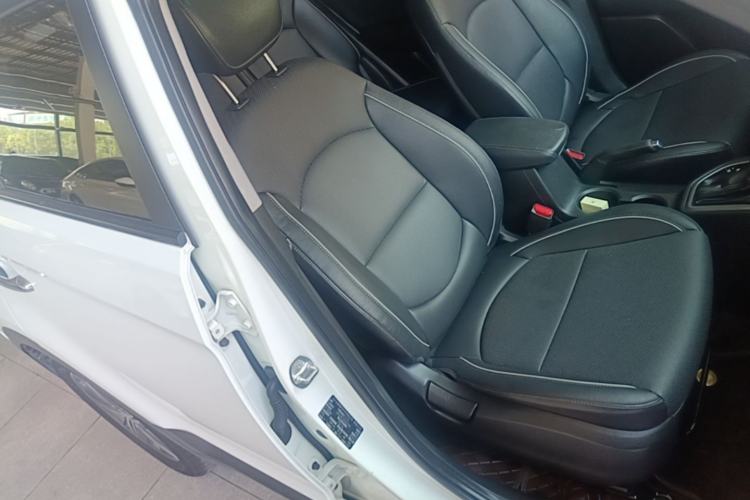 Used Hyundai ix25 2015 1.6L Automatic Two-Wheel Drive Smart GLS Trim Right Front Seat