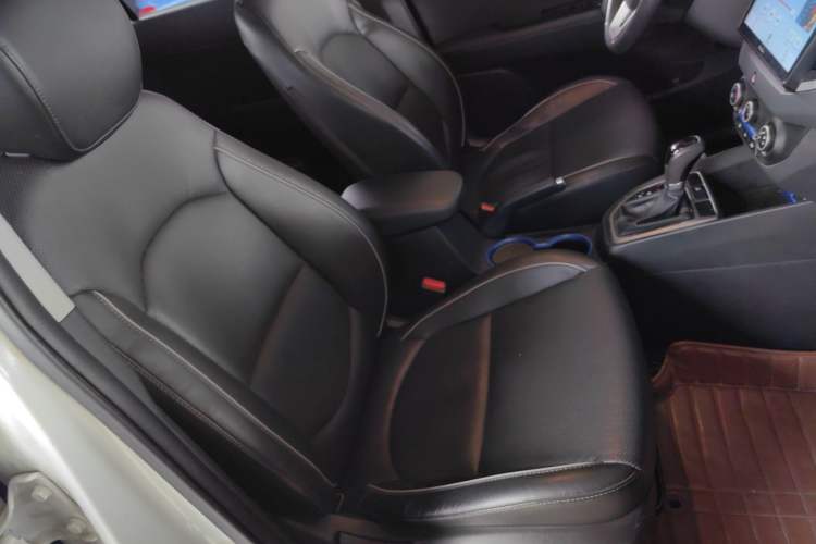 Used Hyundai ix25 2015 1.6L Automatic Two-Wheel Drive Smart GLS Trim Right Front Seat