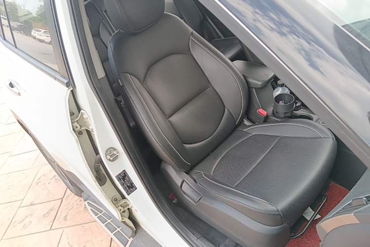 Used Hyundai ix25 2015 1.6L Automatic Two-Wheel Drive Smart GLS Trim Right Front Seat