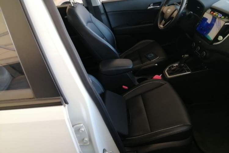 Used Hyundai ix25 2015 1.6L Automatic Two-Wheel Drive Smart GLS Trim Right Front Seat