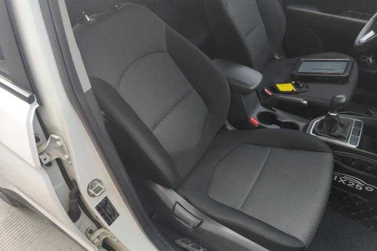 Used Hyundai ix25 2015 1.6L Manual Two-Wheel Drive Fashionable GS Model Right Front Seat