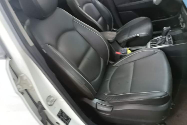 Used Hyundai ix25 2015 1.6L Automatic Two-Wheel Drive Smart GLS Trim Right Front Seat