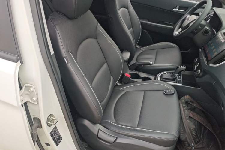 Used Hyundai ix25 2015 1.6L Automatic Two-Wheel Drive Smart GLS Trim Right Front Seat