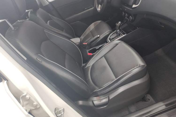 Used Hyundai ix25 2015 1.6L Automatic Two-Wheel Drive Smart GLS Trim Right Front Seat