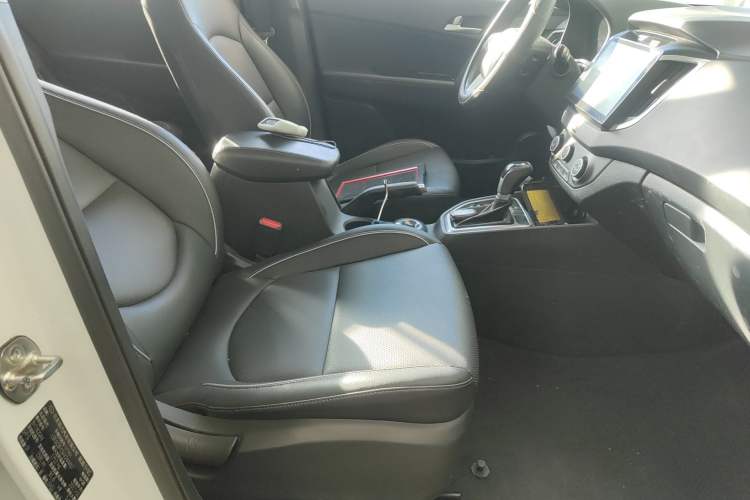 Used Hyundai ix25 2015 1.6L Automatic Two-Wheel Drive Smart GLS Trim Right Front Seat
