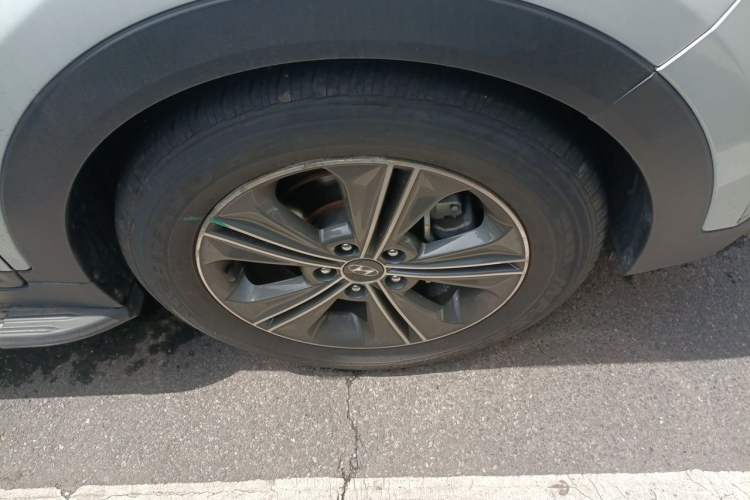 Used Hyundai ix25 2015 2.0L Automatic Two-Wheel Drive Intelligent GLS Right Front Wheel Hub