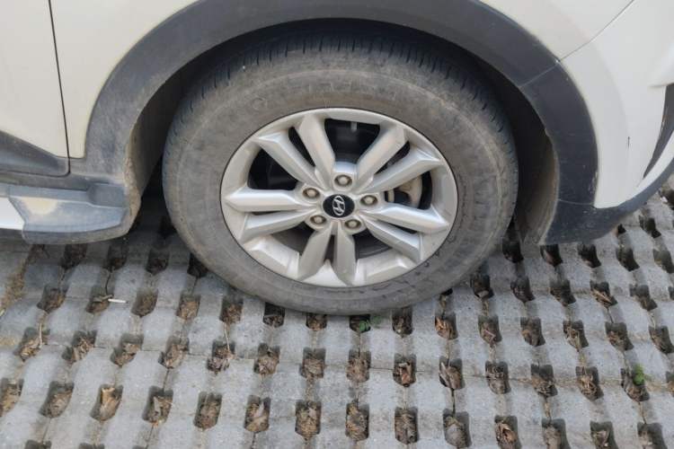 Used Hyundai ix25 2015 1.6L Manual Two-Wheel Drive Fashionable GS Model Right Front Wheel Hub
