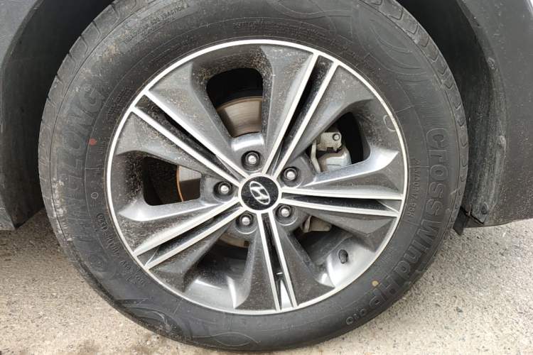 Used Hyundai ix25 2015 1.6L Automatic Two-Wheel Drive Smart GLS Trim Right Front Wheel Hub