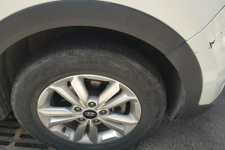 Used Hyundai ix25 2015 1.6L Manual Two-Wheel Drive Fashionable GS Model Right Front Wheel Hub
