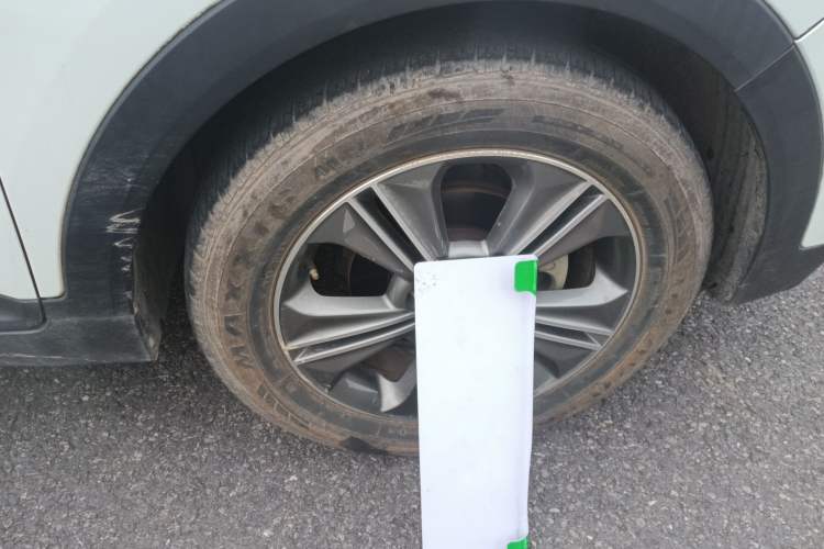 Used Hyundai ix25 2015 1.6L Automatic Two-Wheel Drive Smart GLS Trim Right Front Wheel Hub