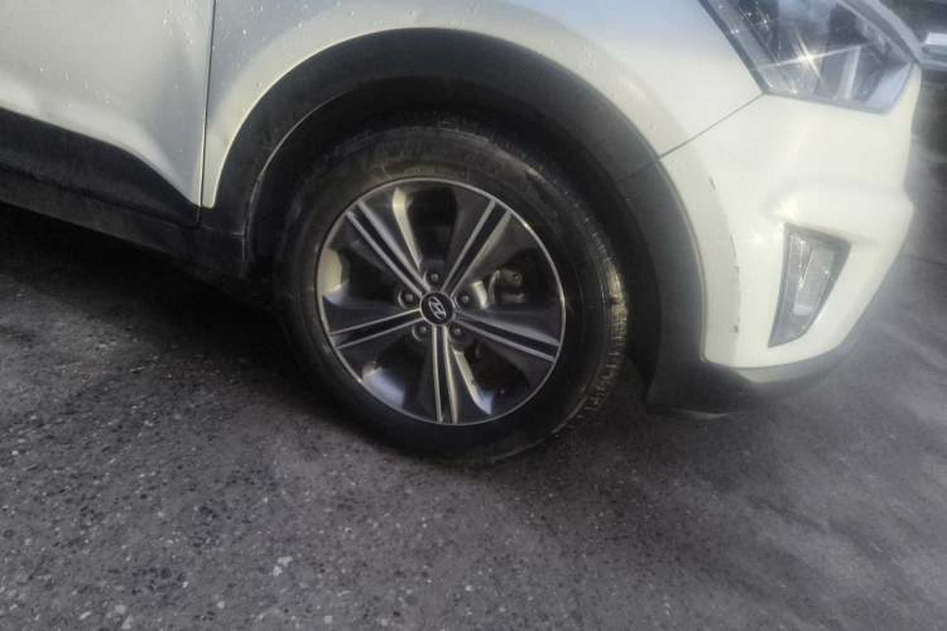 Used Hyundai ix25 2015 1.6L Automatic Two-Wheel Drive Smart GLS Trim Right Front Wheel Hub