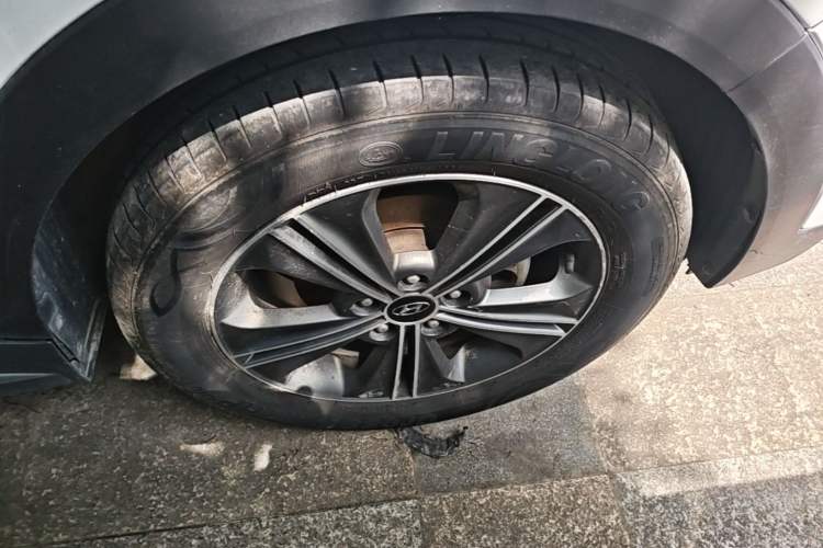 Used Hyundai ix25 2015 1.6L Automatic Two-Wheel Drive Smart GLS Trim Right Front Wheel Hub