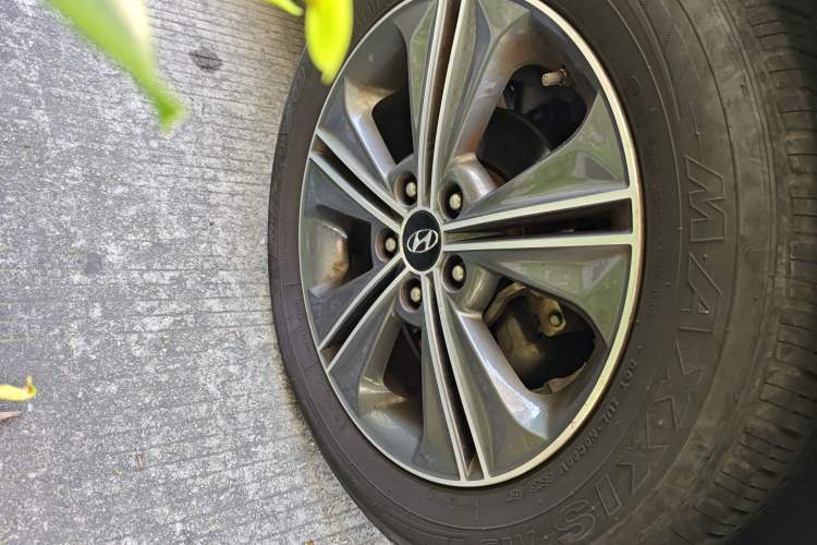 Used Hyundai ix25 2015 1.6L Automatic Two-Wheel Drive Smart GLS Trim Right Front Wheel Hub
