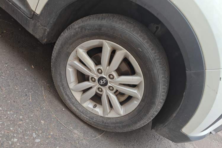 Used Hyundai ix25 2015 1.6L Manual Two-Wheel Drive Fashionable GS Model Right Front Wheel Hub