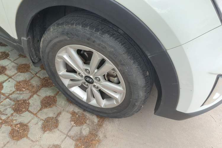 Used Hyundai ix25 2015 1.6L Manual Two-Wheel Drive Fashionable GS Model Right Front Wheel Hub
