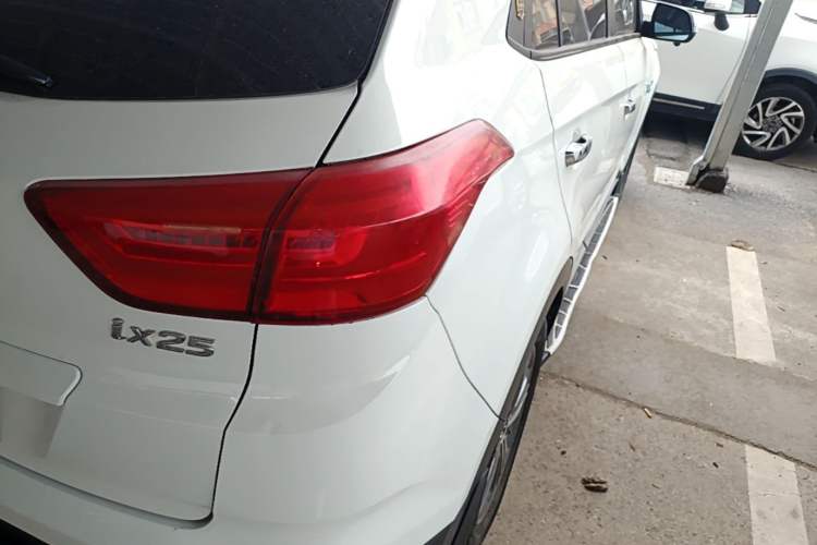 Used Hyundai ix25 2015 1.6L Automatic Two-Wheel Drive Smart GLS Trim Right Rear Taillight
