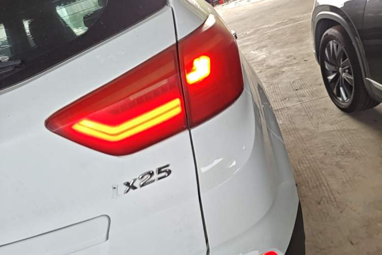 Used Hyundai ix25 2015 1.6L Automatic Two-Wheel Drive Smart GLS Trim Right Rear Taillight