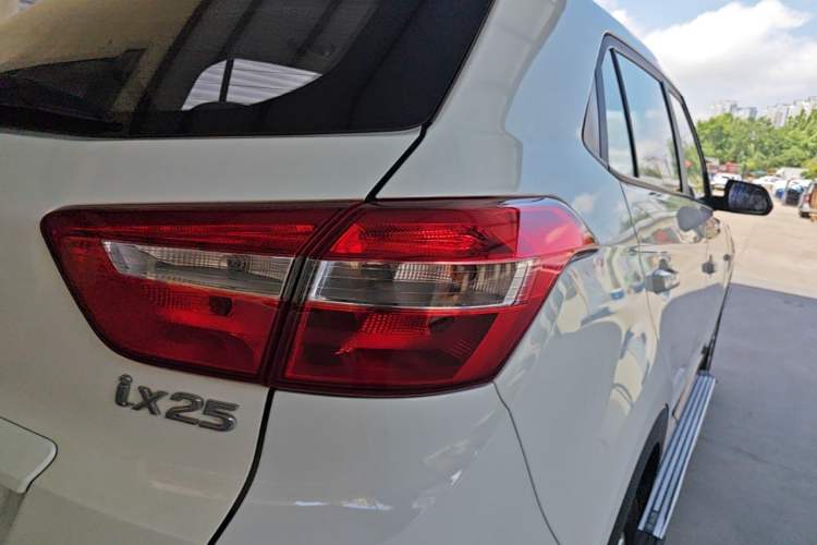 Used Hyundai ix25 2015 1.6L Manual Two-Wheel Drive Fashionable GS Model Right Rear Taillight