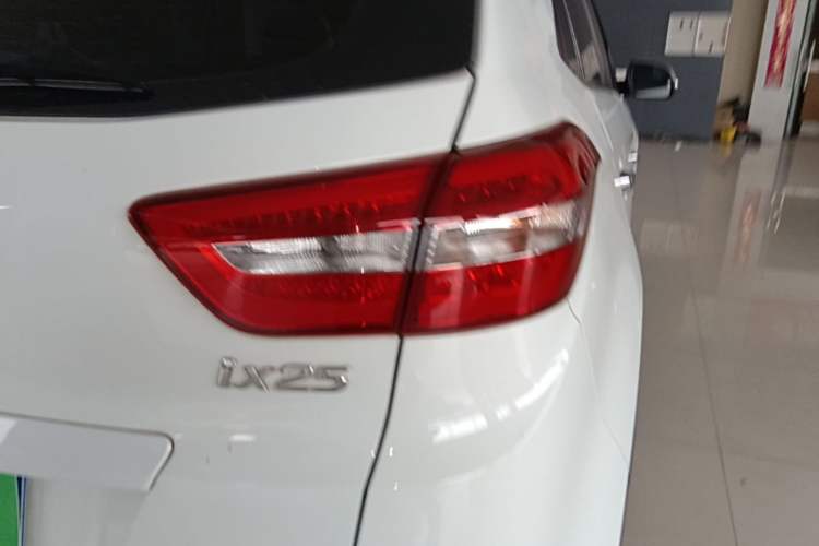 Used Hyundai ix25 2015 1.6L Automatic Two-Wheel-Drive Deluxe DLX Model Right Rear Taillight