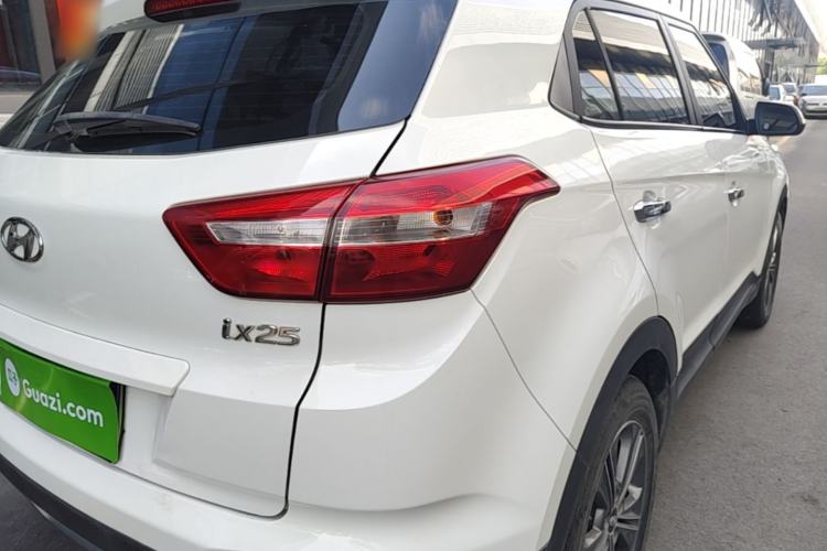 Used Hyundai ix25 2015 1.6L Automatic Two-Wheel Drive Smart GLS Trim Right Rear Taillight