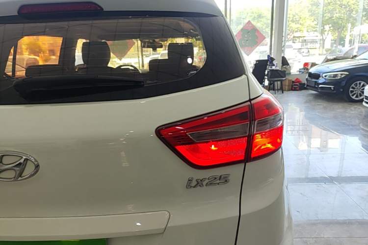 Used Hyundai ix25 2015 1.6L Automatic Two-Wheel Drive Smart GLS Trim Right Rear Taillight