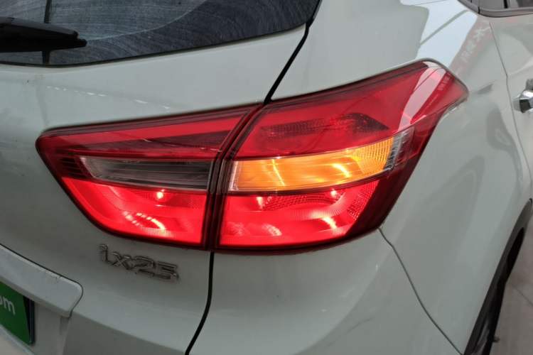 Used Hyundai ix25 2015 1.6L Automatic Two-Wheel Drive Smart GLS Trim Right Rear Taillight