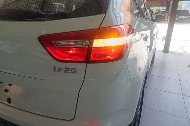 Used Hyundai ix25 2015 1.6L Automatic Two-Wheel Drive Smart GLS Trim Right Rear Taillight