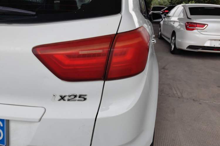 Used Hyundai ix25 2015 1.6L Automatic Two-Wheel Drive Smart GLS Trim Right Rear Taillight
