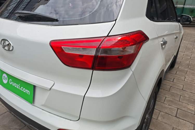 Used Hyundai ix25 2015 1.6L Automatic Two-Wheel Drive Smart GLS Trim Right Rear Taillight