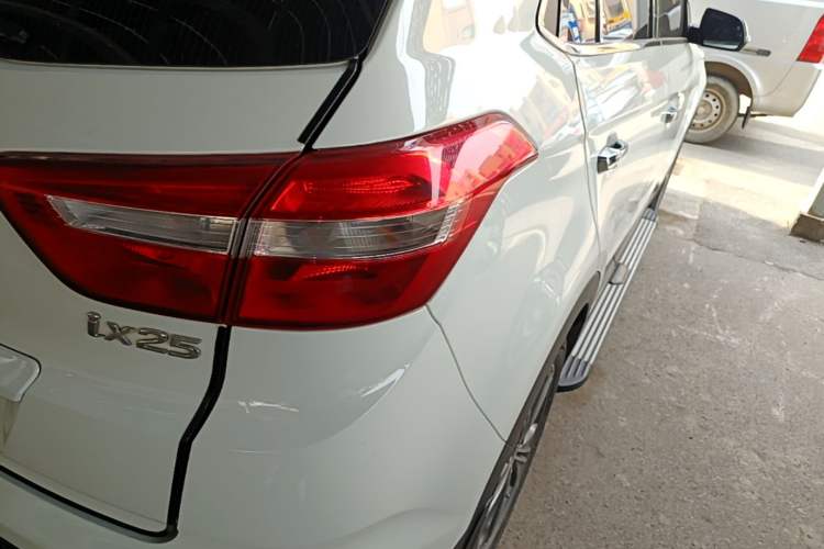 Used Hyundai ix25 2015 1.6L Automatic Two-Wheel Drive Smart GLS Trim Right Rear Taillight