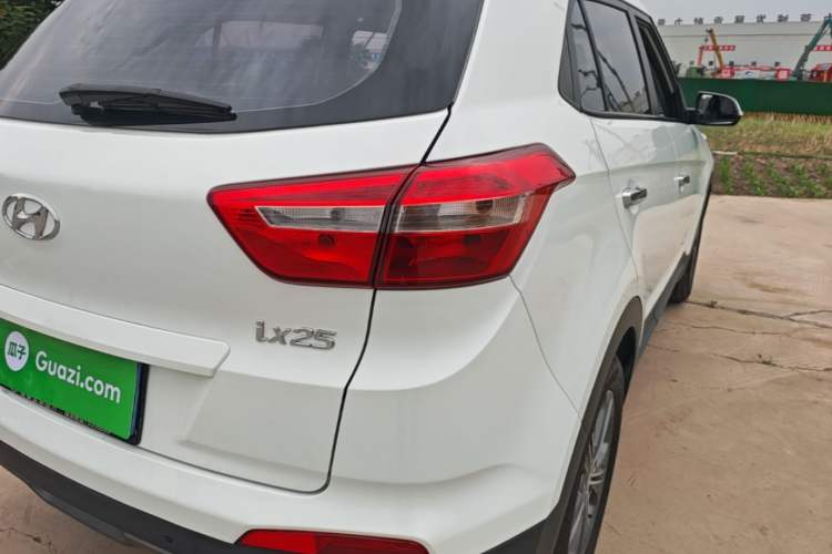 Used Hyundai ix25 2015 1.6L Automatic Two-Wheel Drive Smart GLS Trim Right Rear Taillight