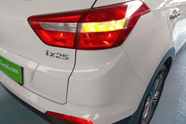 Used Hyundai ix25 2015 1.6L Automatic Two-Wheel Drive Smart GLS Trim Right Rear Taillight