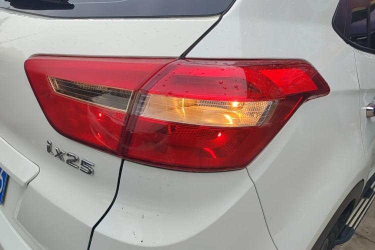Used Hyundai ix25 2015 1.6L Automatic Two-Wheel Drive Smart GLS Trim Right Rear Taillight