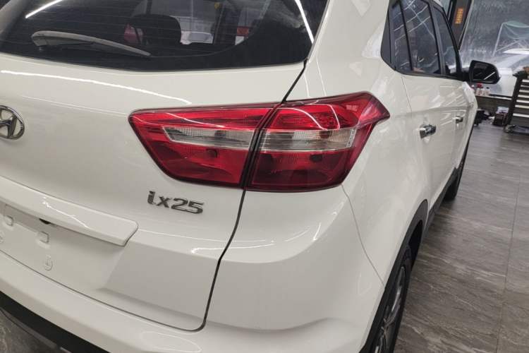 Used Hyundai ix25 2015 1.6L Automatic Two-Wheel Drive Smart GLS Trim Right Rear Taillight