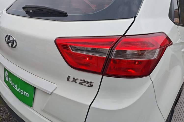 Used Hyundai ix25 2015 1.6L Automatic Two-Wheel Drive Smart GLS Trim Right Rear Taillight