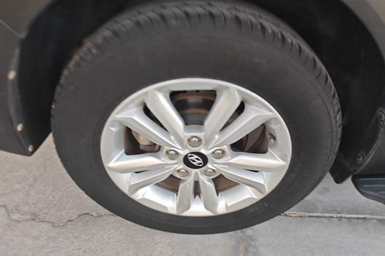 Used Hyundai ix25 2015 1.6L Manual Two-Wheel Drive Fashionable GS Model Right Rear Wheel Hub