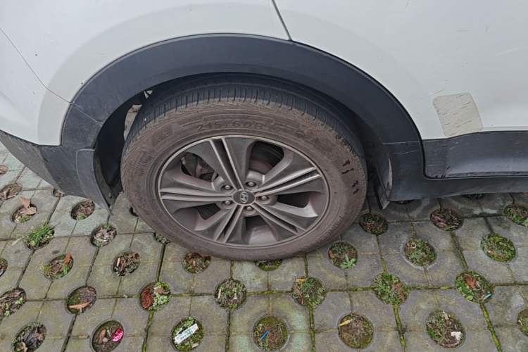 Used Hyundai ix25 2015 1.6L Automatic Two-Wheel Drive Smart GLS Trim Right Rear Wheel Hub