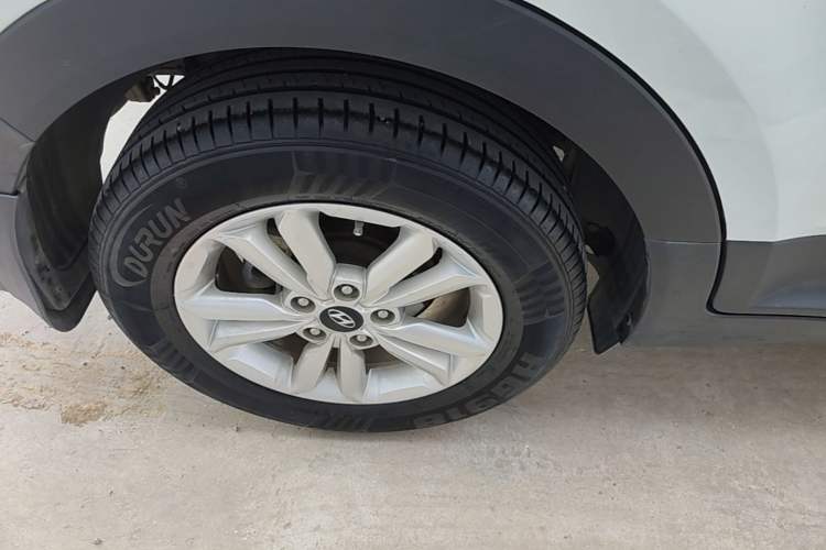 Used Hyundai ix25 2015 1.6L Manual Two-Wheel Drive Fashionable GS Model Right Rear Wheel Hub