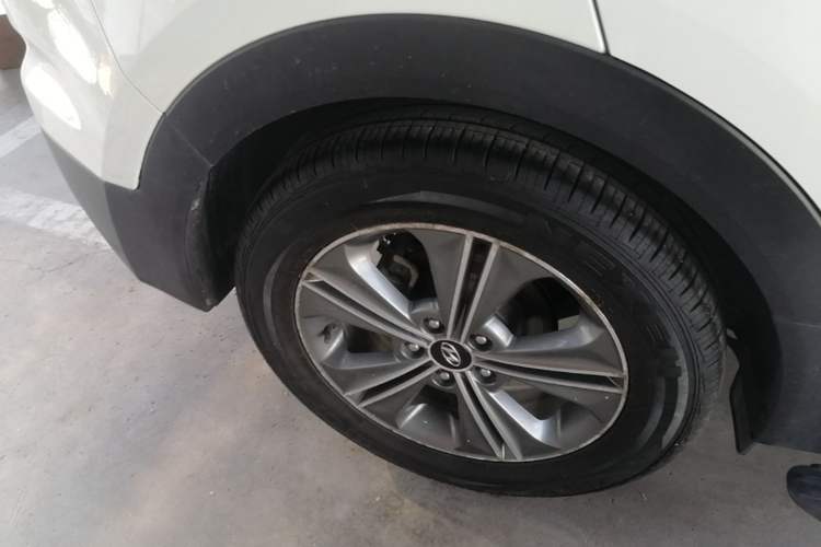 Used Hyundai ix25 2015 2.0L Automatic Two-Wheel Drive Intelligent GLS Right Rear Wheel Hub